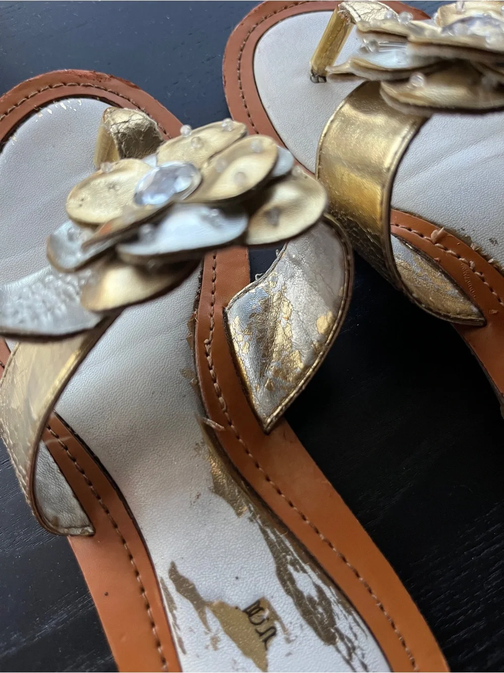 Xhilaration Girls Gold Silver Flower Jeweled Thong Sandals Size 1 Summer